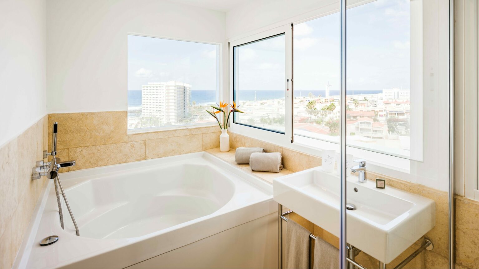 Luxury Ocean Suite